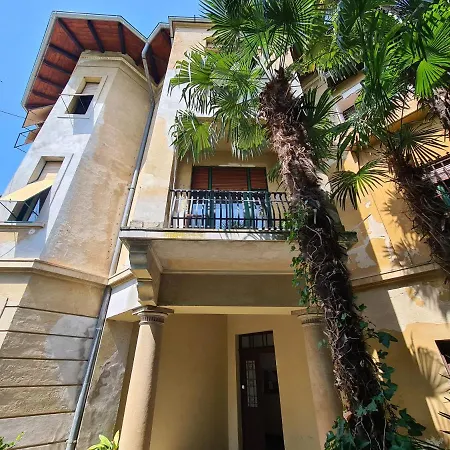 Georgina Apartment *